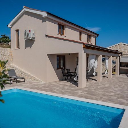 Villa Kamia With Private Heated Pool And Electric Vehicle Adapter Зубовичі Екстер'єр фото