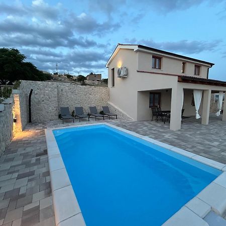 Villa Kamia With Private Heated Pool And Electric Vehicle Adapter Зубовичі Екстер'єр фото