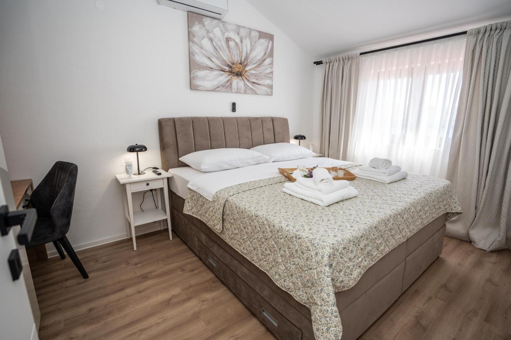 Villa Kamia With Private Heated Pool And Electric Vehicle Adapter Зубовичі Екстер'єр фото