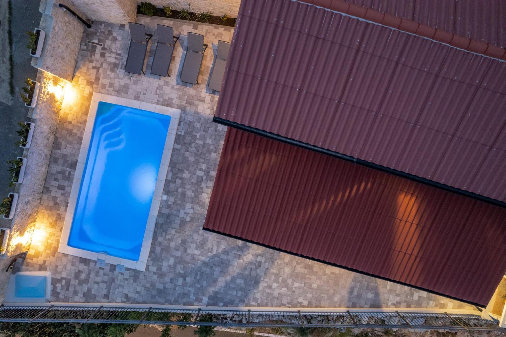 Villa Kamia With Private Heated Pool And Electric Vehicle Adapter Зубовичі Екстер'єр фото