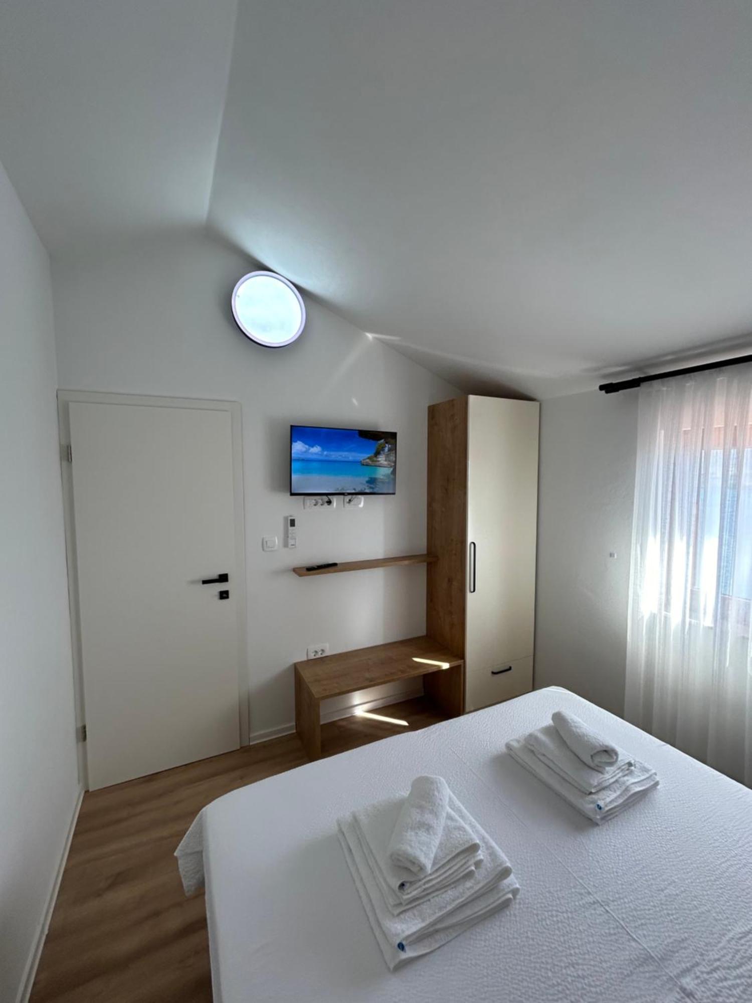 Villa Kamia With Private Heated Pool And Electric Vehicle Adapter Зубовичі Екстер'єр фото
